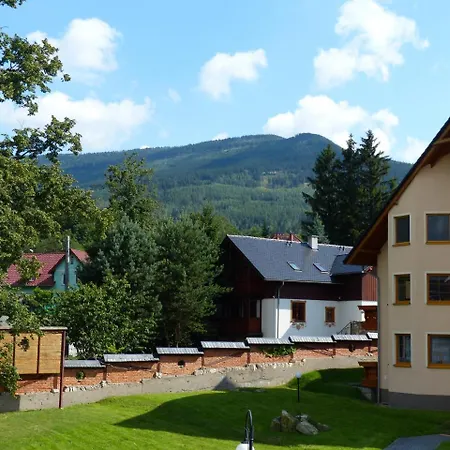 Apartment Szmaragd *